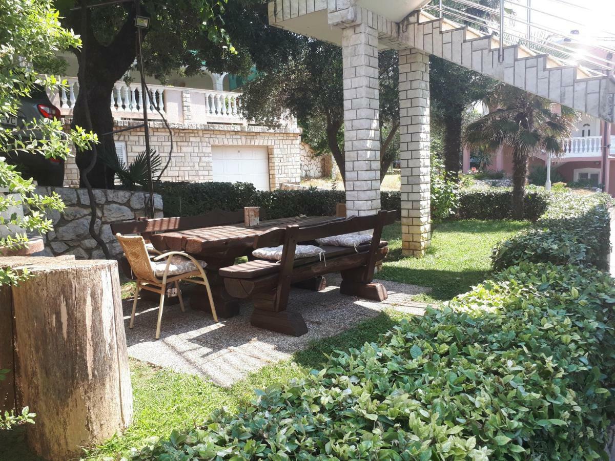 Apartmani Lidija Lopar Luaran gambar